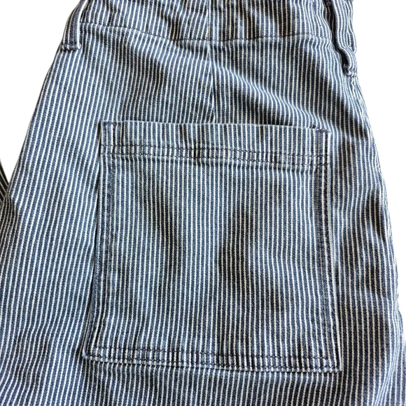 Universal Thread Women's Striped Jeans - Blue and White Relaxed Straight Leg 12 - Picture 2 of 4